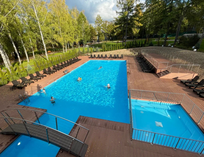 Открытый бассейн - Парк-отель Tulip Inn Sofrino / Тюлип Инн Софрино