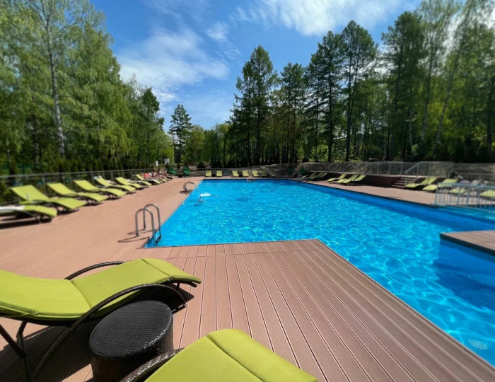 Открытый бассейн - Парк-отель Tulip Inn Sofrino / Тюлип Инн Софрино