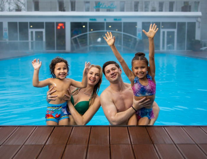 Открытый бассейн - Парк-отель Tulip Inn Sofrino / Тюлип Инн Софрино